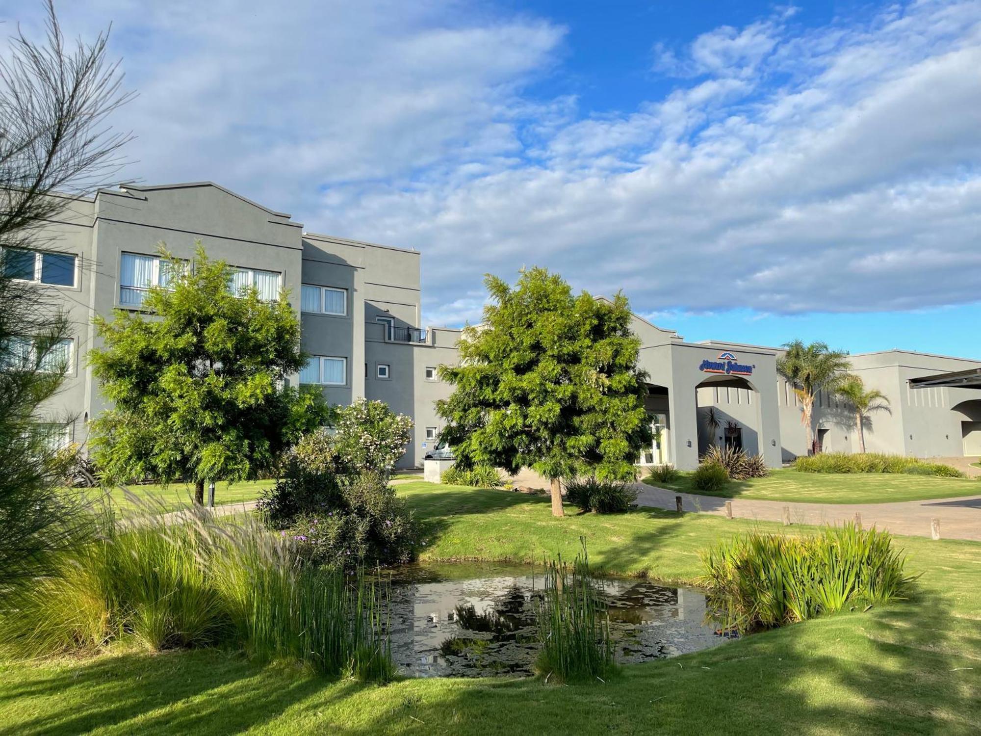 Howard Johnson Hotel&Resort Funes Zewnętrze zdjęcie