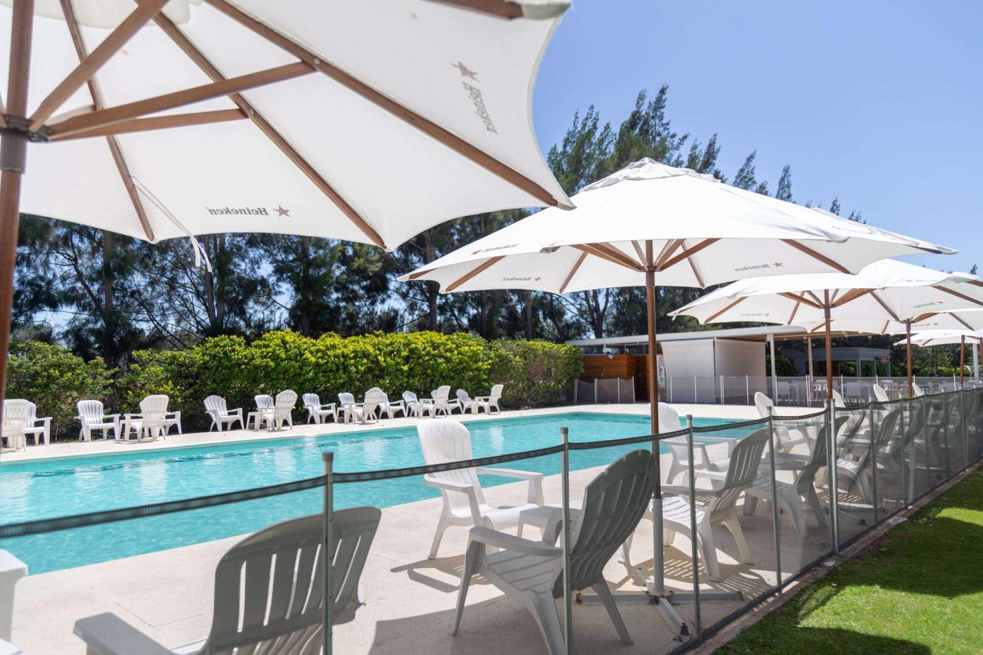 Howard Johnson Hotel&Resort Funes Zewnętrze zdjęcie
