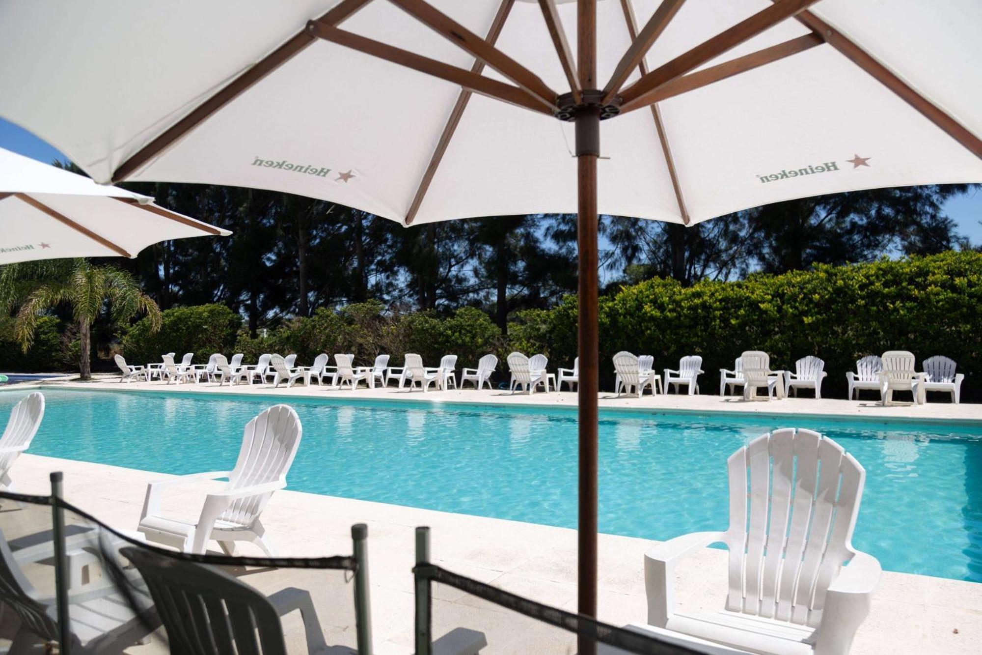 Howard Johnson Hotel&Resort Funes Zewnętrze zdjęcie