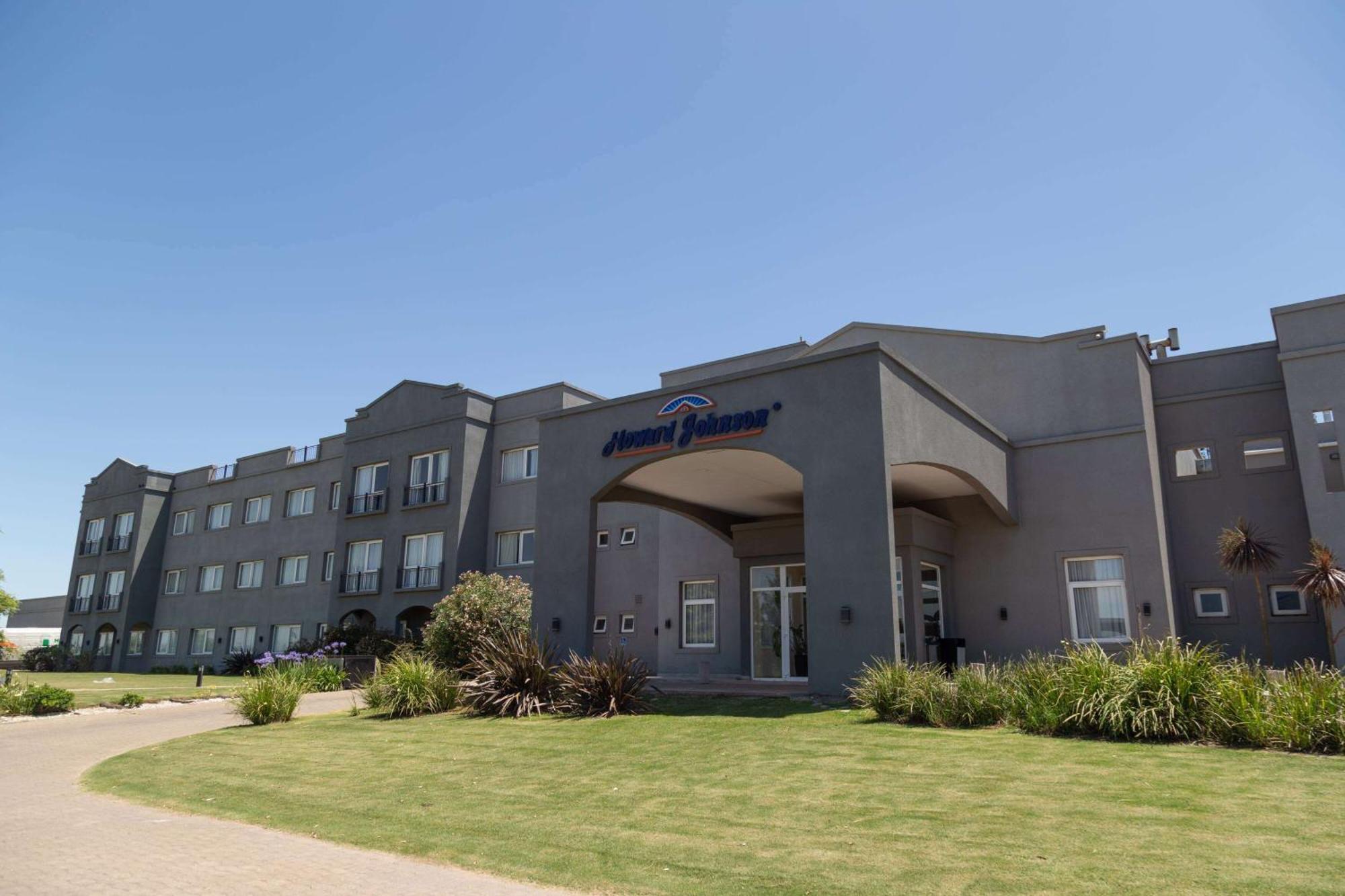 Howard Johnson Hotel&Resort Funes Zewnętrze zdjęcie