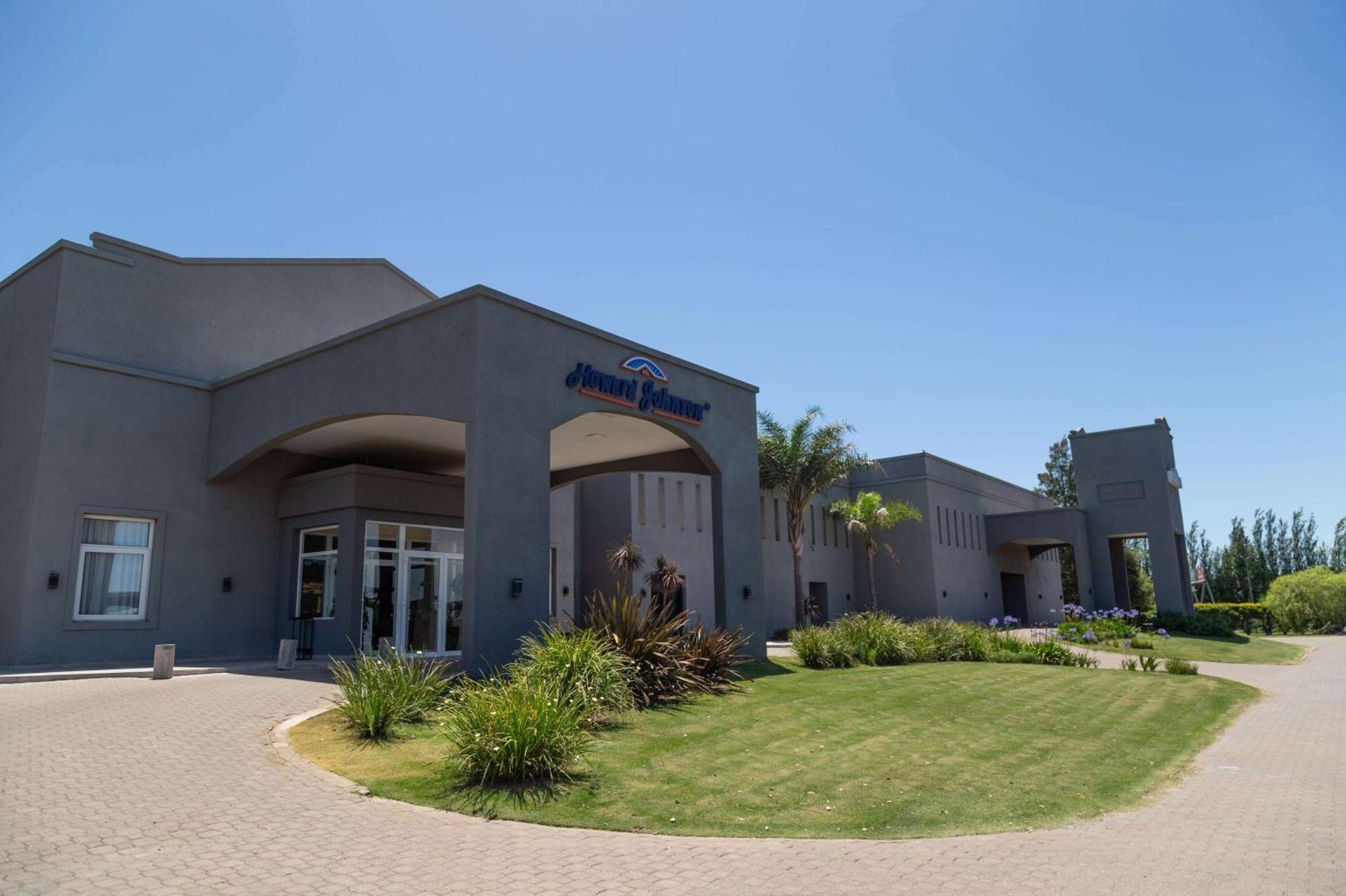Howard Johnson Hotel&Resort Funes Zewnętrze zdjęcie