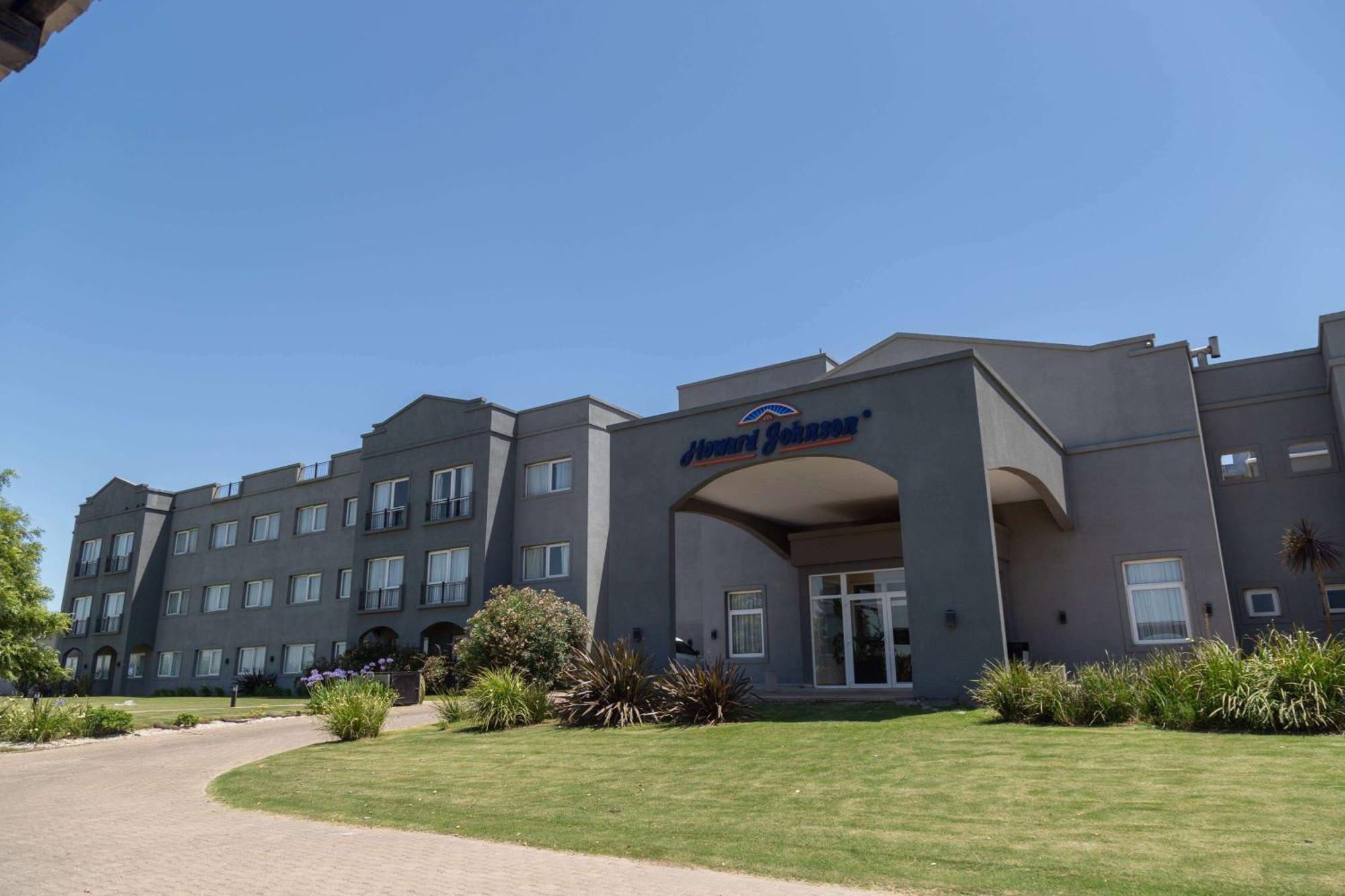 Howard Johnson Hotel&Resort Funes Zewnętrze zdjęcie