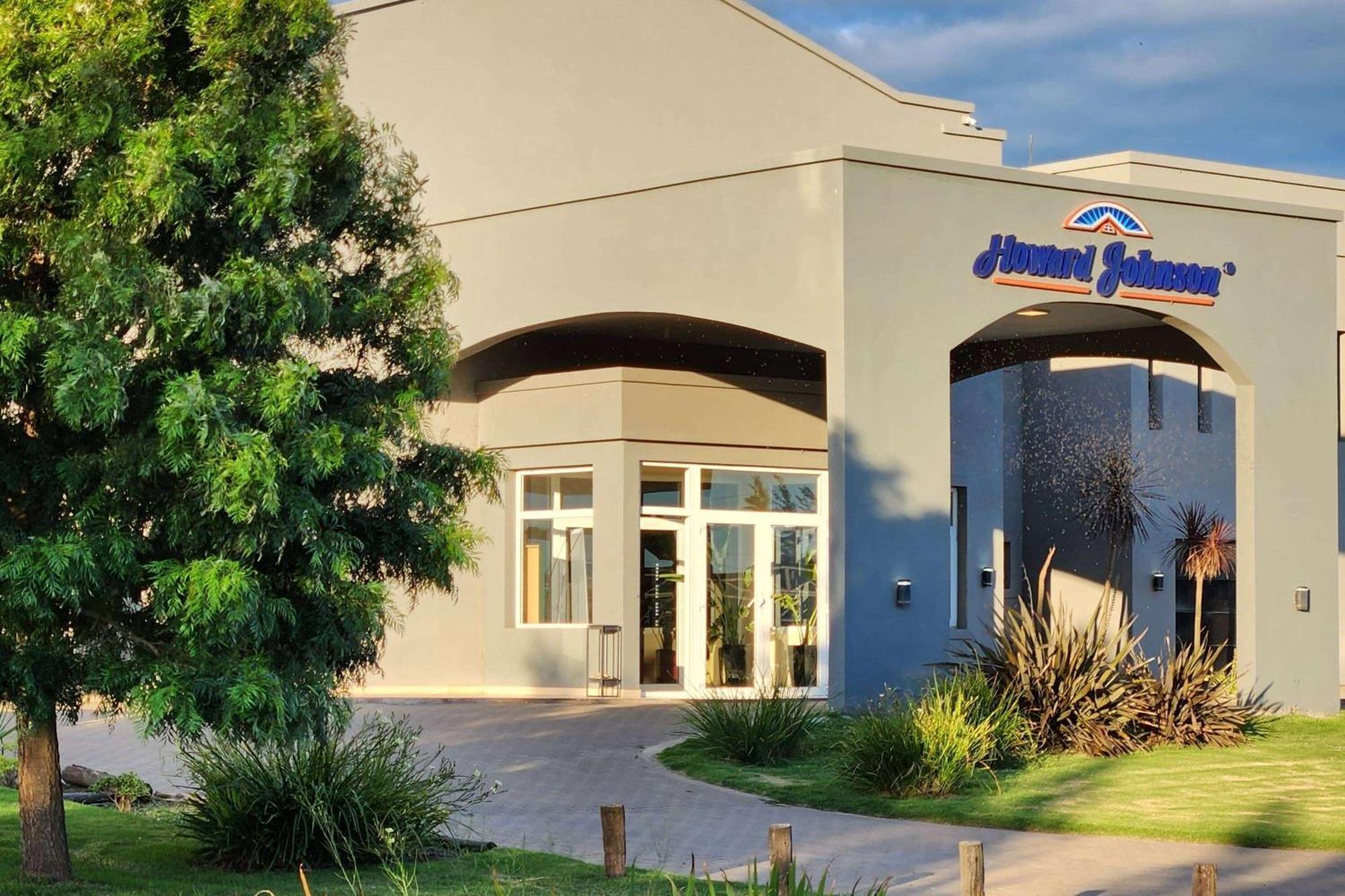 Howard Johnson Hotel&Resort Funes Zewnętrze zdjęcie